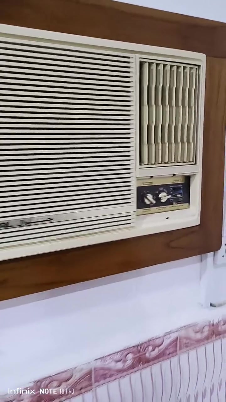 السلام عليكم
مكيف للبيع من اشغله جاي يفصل مااعرف شنو بي تبريده حلو  سعر 175 بي مجال قليل رقم ***********

