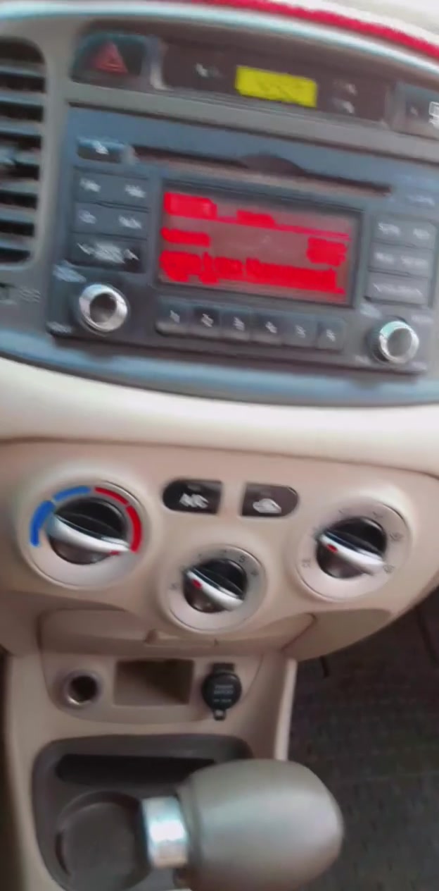 وللبيع شرط شغال قرص mp3 + فلاش ميموري مكان كركوك حي عسكري *********** سعر ٢٥ قفل ماكو تصل رجااا
