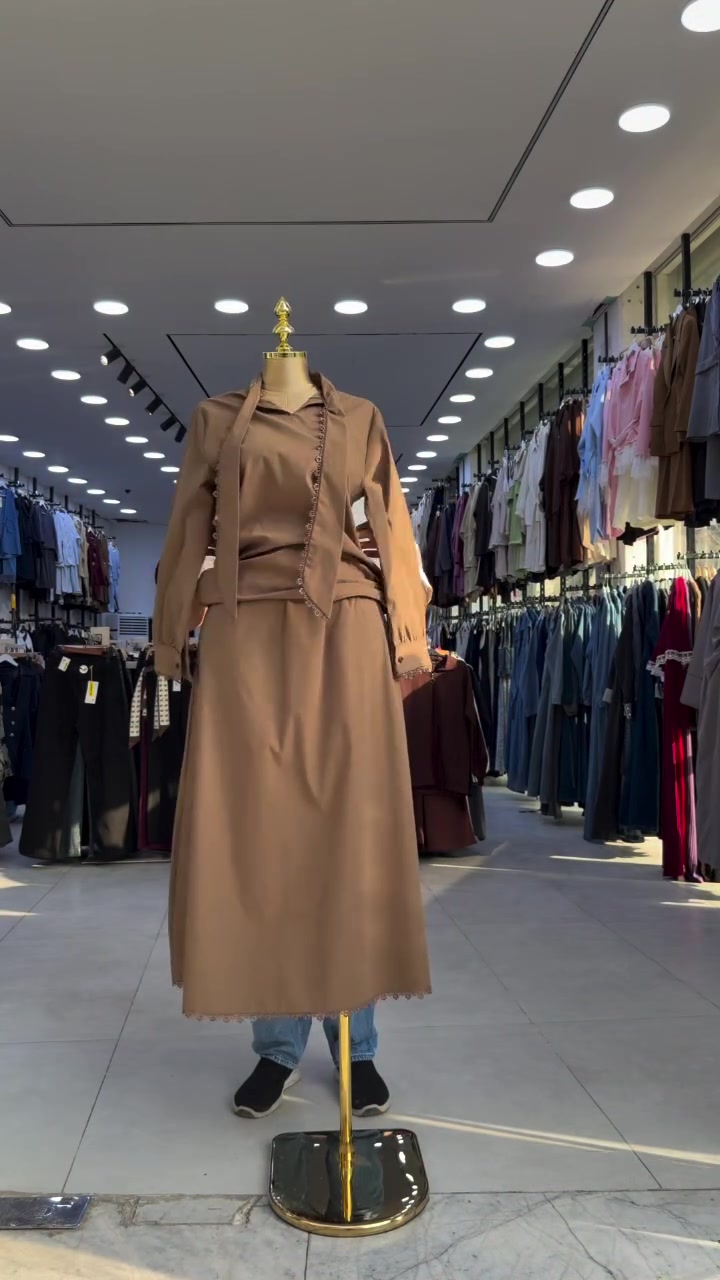 بصره عشار • مقاسات ٣٨-٤٨ • طول يغطي الورك