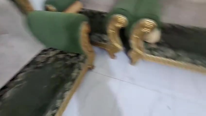 تخم للبيع ١١مقعد بي ضرار
***********
بغداد
