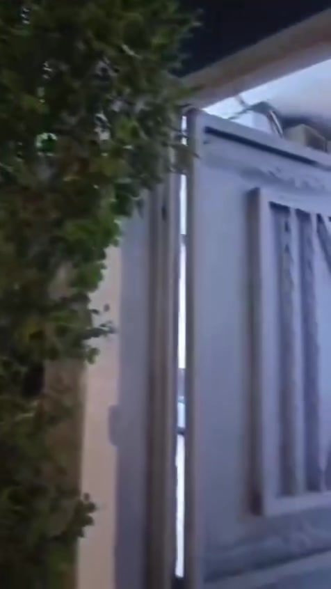 🏠 مشتمل للإيجار في حي الزهراء 🏠

📍 الموقع: حي الزهراء – منطقة راقية وموقع مميز جدًا ✨

🏡 التفاصيل:
🔹 المساحة: 100 متر
🔹 طابقين
🔹 غرفتين نوم 🛏️
🔹 صالة 🛋️
🔹 مطبخ 🍳
🔹 استقبال
🔹 صحيات داخلية وخارجية 🚿
🔹 الماء والكهرباء شاملان 💡💧

💰 سعر الإيجار: 750 ألف دينار شهريًا

👨‍👩‍👧 مطلوب عائلة صغيرة ومحترمة فقط

📞 للاستفسار والتفاصيل: التواصل خاص ***********
