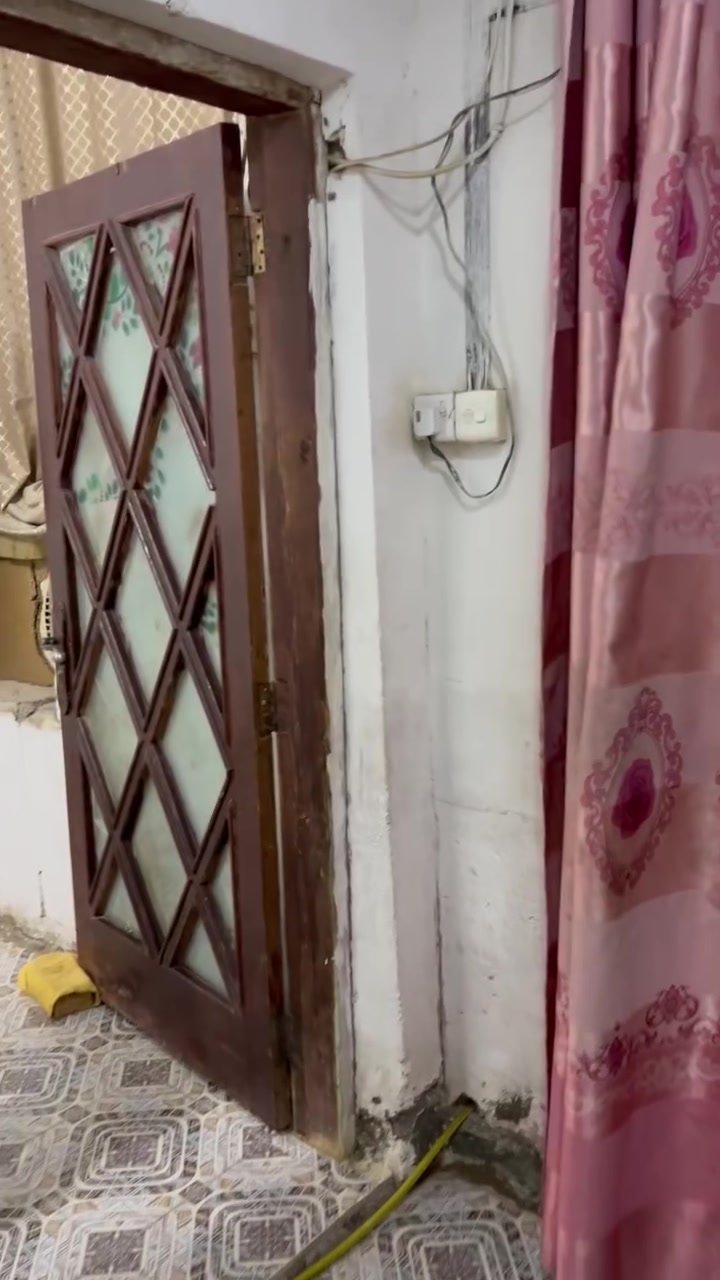 بيت للبيع بالحر الصغيرمساحه 50متر طابقين لتفاصيل اكثر اتصال ***********

