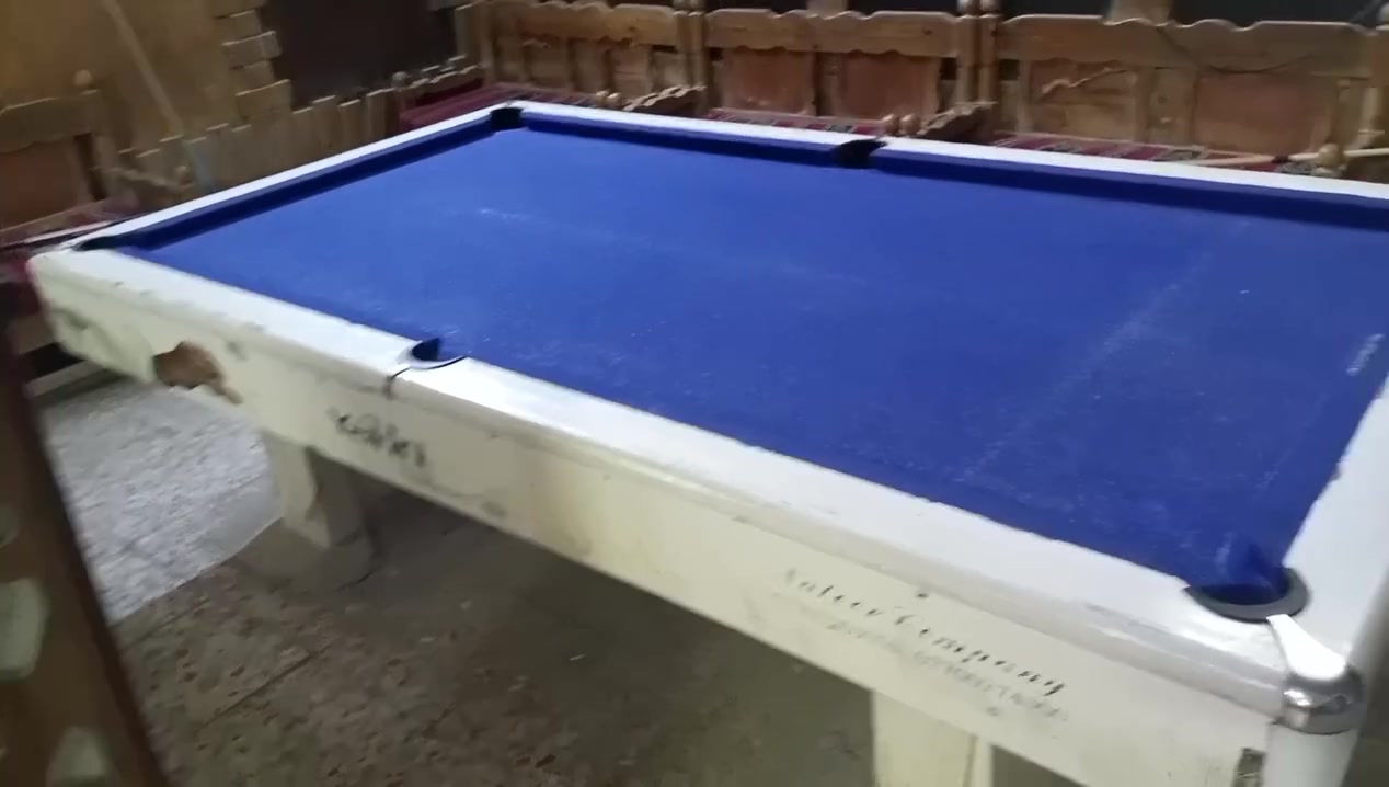 السلام عليكم 
عدنا بليارد للبيع نظيف مع غراضه 
الحاب يتواصل ويانا ع الرقم 
***********
العنوان بغداد حي اور 
السعر ع خاص

