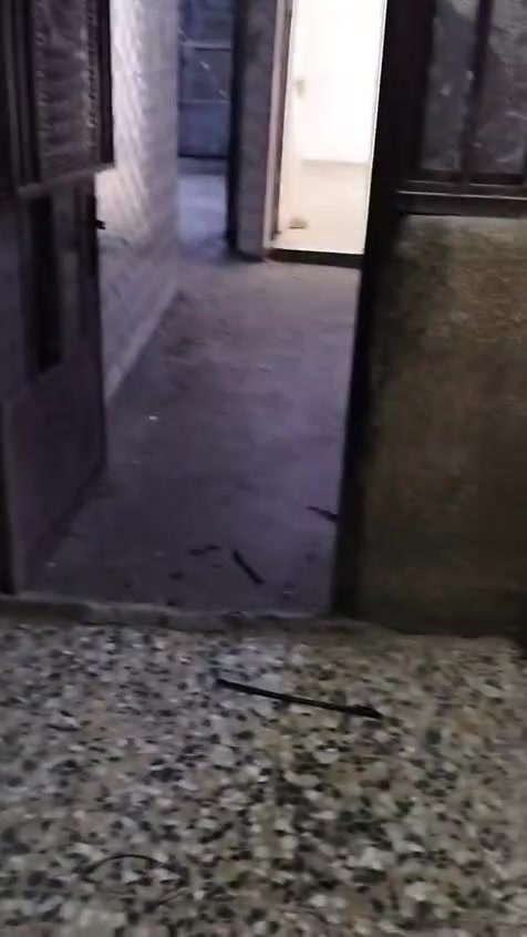 بيت بل حميديه شارع المشروع مساحه 110 مربع بناء نضيف وسعره مناسب 35 وبي مجال الستفسار ***********
