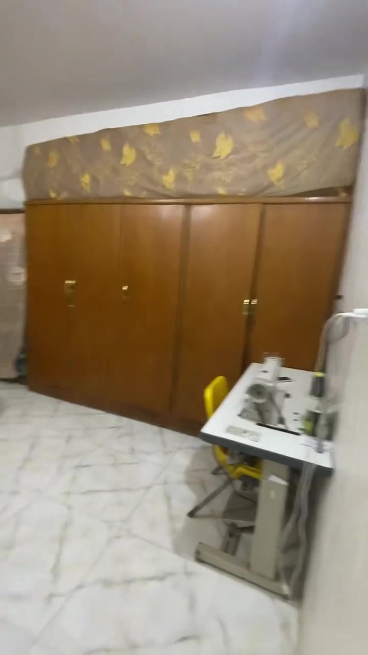 السلام عليكم بيت للبيع في منطقة الحميدية في بداية شارع سيد عوده مساحة البيت 100m طابق ونص للاستفسار ***********
