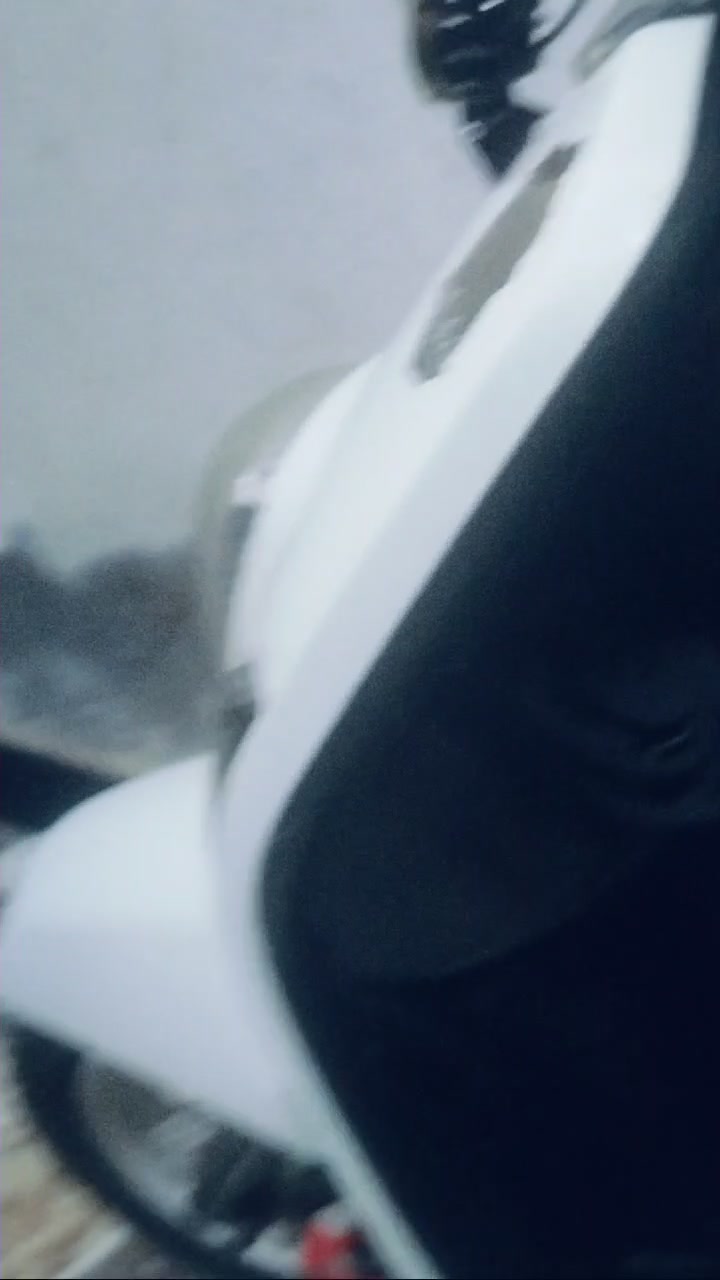 بوليسي • ٢٠٠٨ • تروح ١٠٠