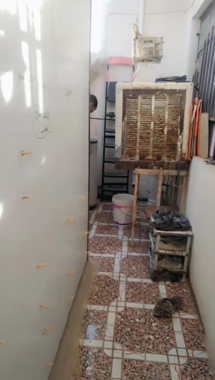 بيت للبيع – التأميم / شارع جبور
المساحة: 125 متر مربع

تفاصيل العقار:
• استقبال
• غرفتان
• صالة
• مطبخ
• منور وملحقاته
• يحتوي على محل
• كهرباء خطين (جهتين)

للاستفسار والتواصل:
***********
