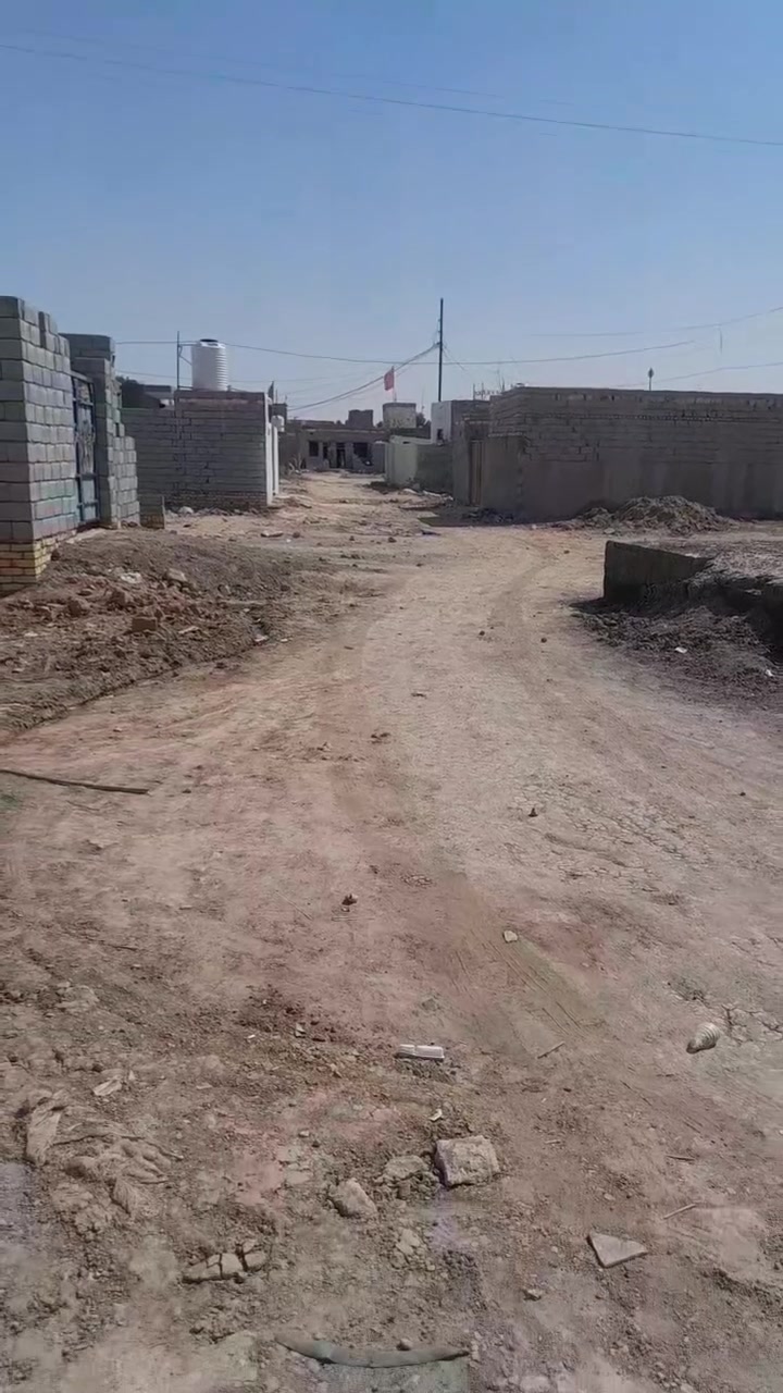 سلام عليكم 
بيت زراعي للبيع عند ال شفيج مقابل البراز متوفر كافة الخدمات المساحه ١٧٠م للستفسار اتصل او وتساب على ***********

