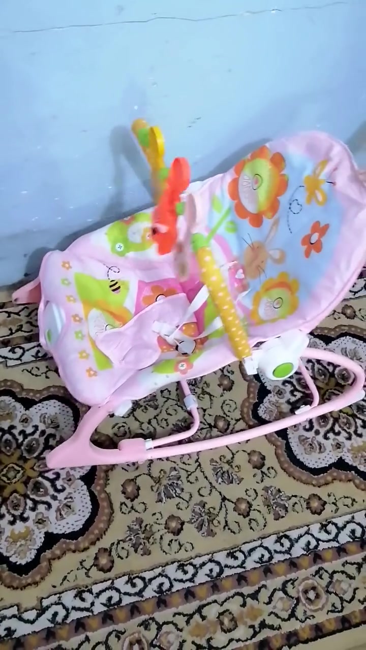 السلام عليكم كاروك ويصير كرسي هم ستخدام قليل للبيع المكان كربلاء الإسكان قرب مستشفى الحسيني ***********
