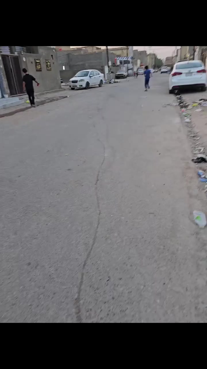 عندي هذه العرصه طابو صرف باسمي قريب ع شارع الجامع الشريط المشتل الجديد ب24 اول فرع الثاني على جهه اليمنى هي الوحيده باقيه شارعها 8 اريدها 85وبيها مجال الاتصال على الرقم***********
