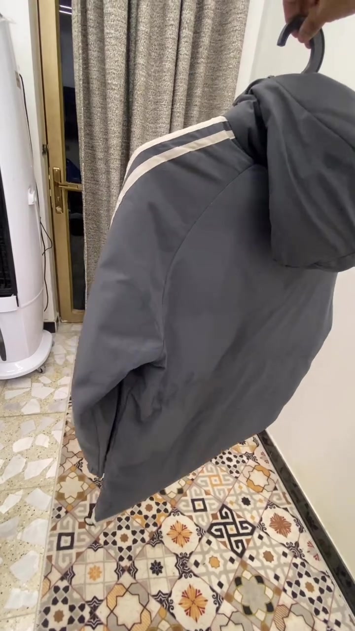 قمصله نفخ شركه adidas  نضافه القطعه 100‎%‎100قياس لارج للحجز والأستفسار ***********
