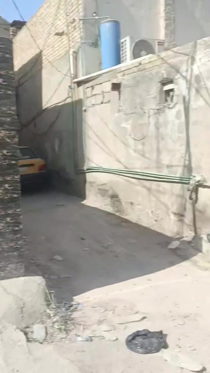 للايجار منطقة كريطعة نزلة سعد بيجو بالقرب من بيت الشهيد مقدم احسان ... اجارة 250
التواصل ***********
***********
