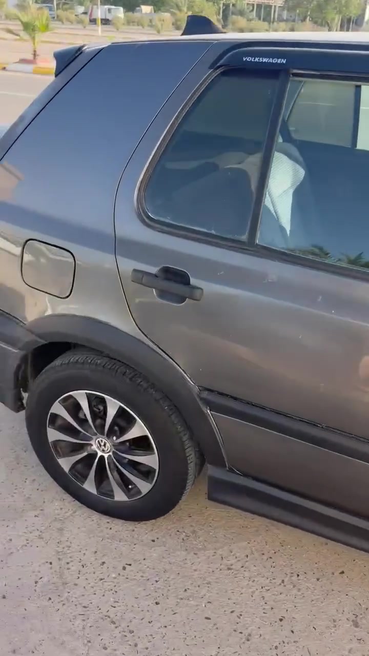 كولف نفخ ٩٣ سياره حلوه مكينه جديده تبريد تخم تاير داخل جديد حلوه السياره خير من الله السعر 40ورقه وبيها مجال بصيط مكاني بغداد الغزاليه  ***********
