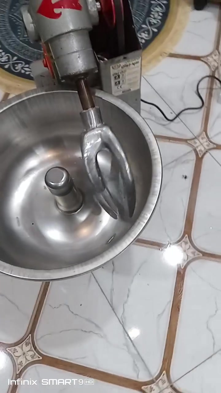 عجانه البيع حوض كبير مستعمله قليل بس متروكه ماخذه 250 رايده 170 بيه مجال رقم تلفوني *********** مكانه ابو الخصيب نوع ايراني
