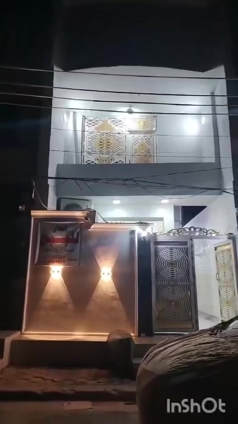 بيت 100 متر طابقين على ساحة في حي الوفاء خلف جامع ام البنين جاهز ونظيف وباقي التفاصيل بلفيديو 

السعر 180 وبي مجال 

للاستفسار ***********  واتساب

