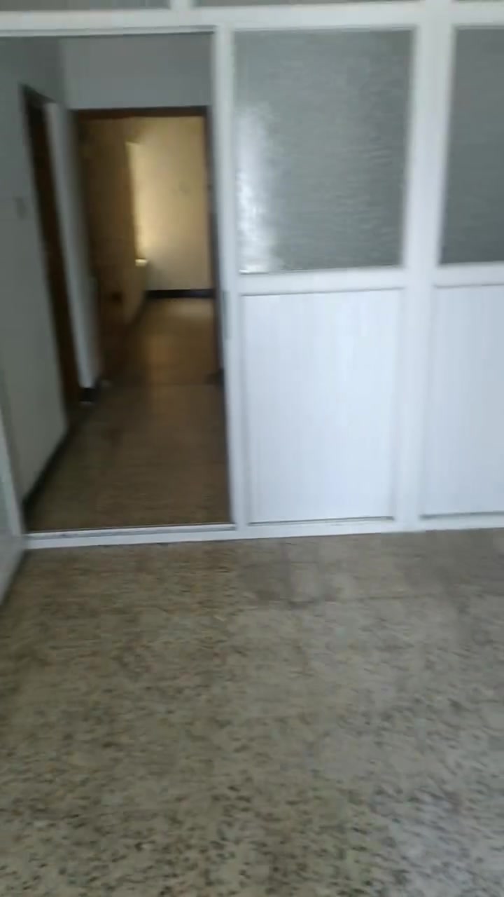 السلام عليكم من رخصة الأدمن بيت طابق ثاني للأيجار معزول عن الطابق الأرضي ٣ غرف وهول ومطبخ وحمام وصحيات العنوان حي ١ أذار مجاور كراج أبو غريب الأستفسار الأتصال على الرقم ***********

