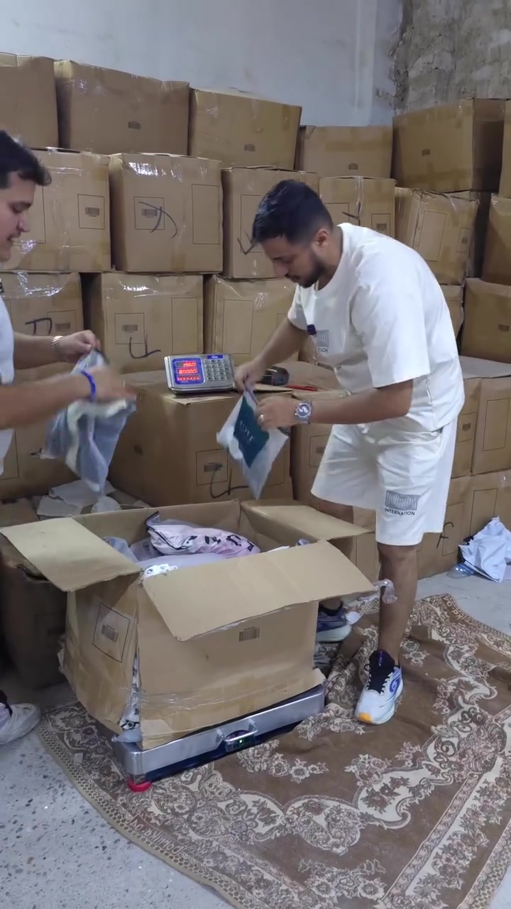 🔥 عرض شي إن مكس لمدة يومين فقط! 🔥
👗 ملابس شي إن مكس ومتنوعة — البيع بالجملة فقط

📦 5 كيلو — 25 قطعة بـ 50 ألف
📦 10 كيلو — 50 قطعة بـ 90 ألف
📦 20 كيلو — 100 قطعة بـ 160 ألف

🫆🫆 ولهل كميات لهم خصم من مخازن العربي

🛍️ التشكيلة مكس ومتنوعة:
👖 بناطيل
👗 فساتين
🧒 ملابس أطفال
👚 سوتات نسائية
🏃 تراكسوتات
👔 دشاديش
✨ وغيرها من الموديلات المتنوعة

🚨 العرض ساري لمدة يومين فقط!
📞 ***********
