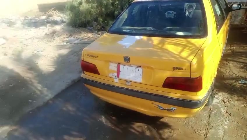 سلام عليكم سيارة بيجو باص البيع  مديل 2015
     سعر 30وبه مجال الشراي مكاني دوانيه رقم المبايل ***********

نص مكتوب في الصور:
- SPARK 30
- 24mm f/1.75 1/33s ISO1776
- SPARK 30 24mm f/1.75 1/33s ISO2161
- 24mm f/1.75 1/33s ISO1348