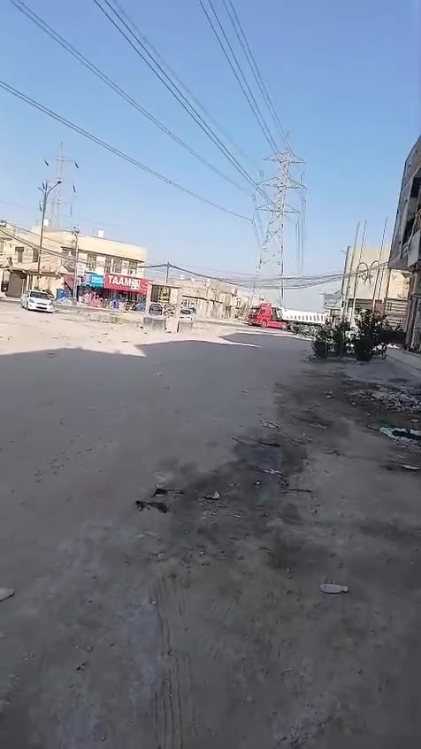 #للبيع #أو #المراوس دار مساحة 230 متر في كربلاء المقدسة حي الإمام علي عليه السلام المربع الذهبي يحيط فيه حولي الكفيل وحولي الچاير وحولي المهندس يبعد عن الإمام الحسين عليه السلام 3 كيلو فقط منطقة طابو زراعي صرف سند 25 إقرار محكمة منطقة متكاملة الخدمات تبليط كهرباء ماء مجاري أنترنت ضوئي مدارس قريب شارع الزوار قريب الولاية قريب شارع السناتر  ،، بناء درجة أولى طابوگ صب كونكريت مسلح يحتوي على ثلاث مداخل مدخل على الإستقبال ومدخل على الصالة ومدخل على المطبخ ويحتوي على حديقة ويحتوي على غرفتين نوم وثلاث حمامات صحية موقع مميز وبسعر مناسب للإستفسار الإتصال على ***********
***********
ماسنجر موجود واتساب موجود على الأثير راسل أو أتصل وتدلل  ،، 

يصلح سكن ويصلح حسينية للزوار  ..
