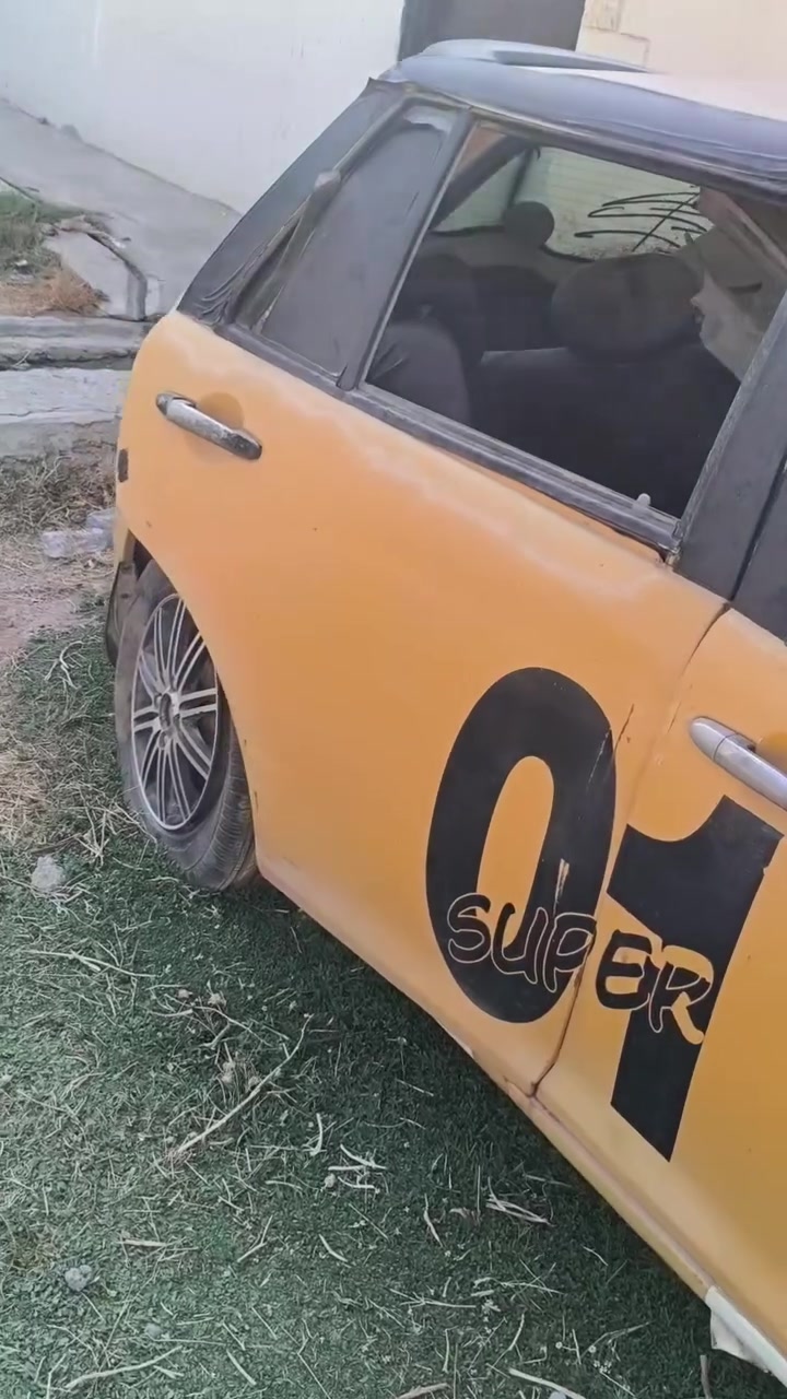 ليفان مستر بن للبيع بيها حادث صفحة
موصل جانب الأيسر  مكلف بالنشر رقم صاحب السيارة 
*********** طالب عليها 11 ورقة
