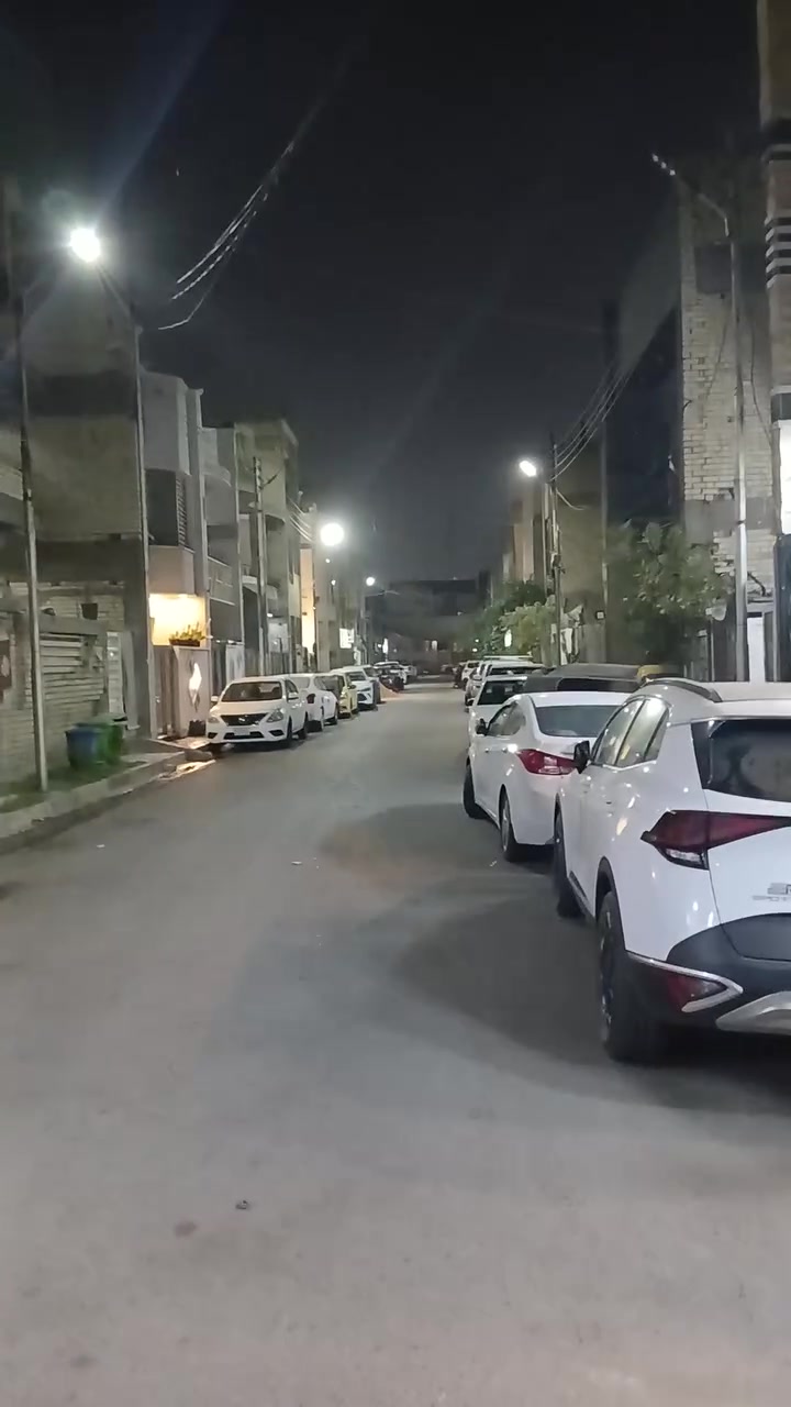 دار للايجار ... دار للايجار
يوجد دار حديث المساحة ٧٥ متر طابقين بناء حديث ٢٠٢٤ يتكون من ٣ غرف نوم مع استقبال وحوالي ومطبخ حار وبارد صحيات عدد ٢ بل ارضي وبل طابق الاول منطقة كاملة الخدمات وهادئه علماً الدار ماخذه للاستثمار اهم شي اريد عائلة نظيفه ومرتبه مكان الدار بالقرب من جسر ال600 مجاور روضة الاريج للمعلومات أكثر الاتصال ***********
