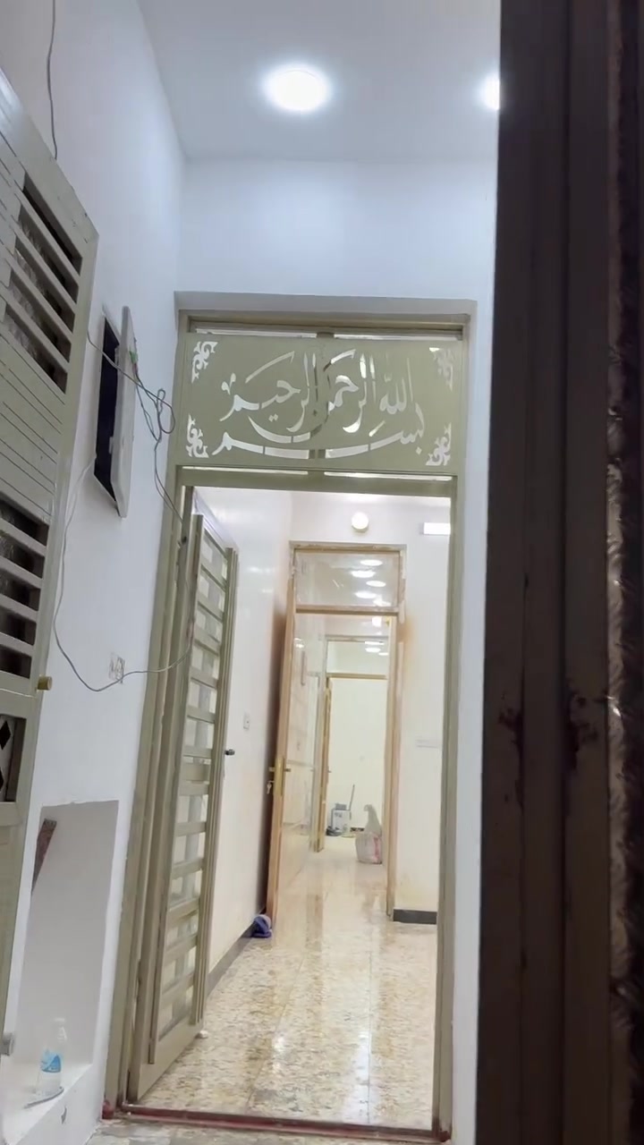 نصف قطعة للبيع ٧٢ متر شرك بناء ٢٠٢٦ اول فرع خلف مركز شرطة الرافدين ثاني من بيت من الركن قطاع ٤٤ فارغة غير مسكونة مكونه من ٤ غرف وحمامين بناء درجة اولى  للأستفسار *********** او على الخاص
