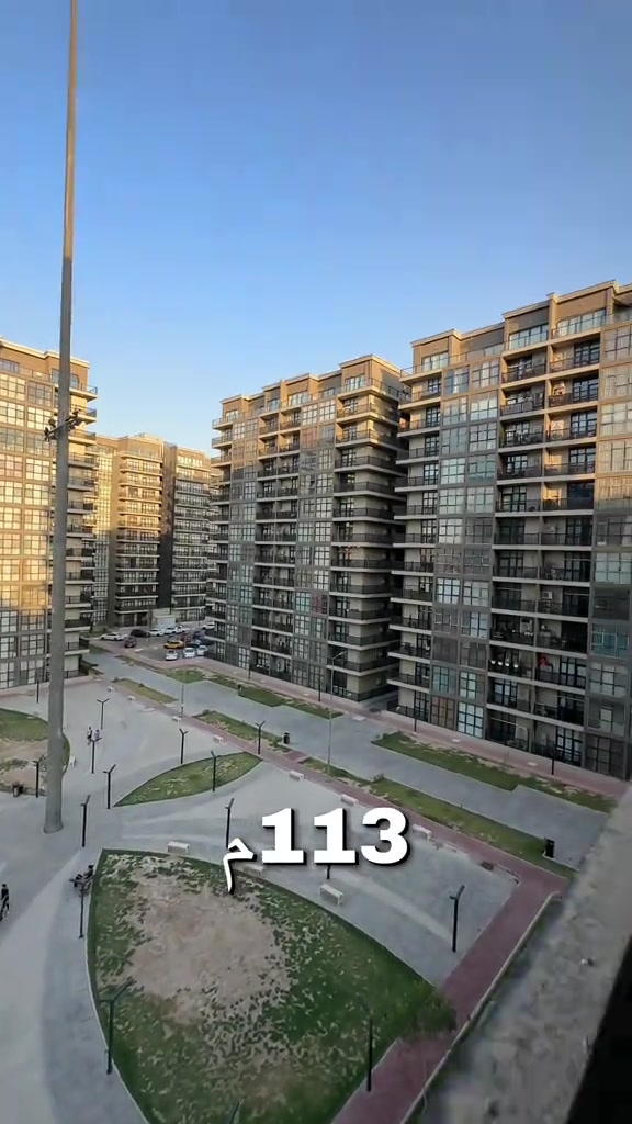 شقة بمساحة وسطية للبيع سعر مناسب جداااااا✅ مجمع السلام السكني 113م ارغب مساحة غرفتين مطابخ صاله حمامين وبالكون واسع على الشقة بالكامل ركنية  *  قسم البيع:  ***********  * قسم الإيجار: *********** #مجمع_السلام_السكني #مجمع_السلام #شقة_للبيع #مجمعات_بغداد_السكنية #بوابة_كلكامش_العقارية 

