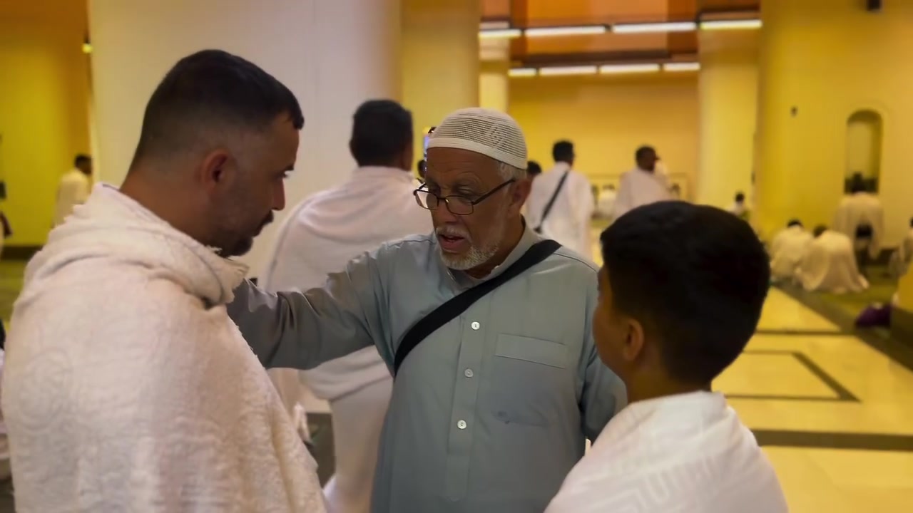 سارعو بتسليم الجوازات🕋 عمرتان في رحلة واحدة عمرة ربيع الاول وربيع الثاني ،وزيارة النبي الاكرم ﷺ  

🕋🌟 "خدمة المعتمر: شرف - أمانة - مسؤولية" 🌟🕋

*رحلاتنا بإشراف المرشد الديني المتخصص: سماحة الشيخ إحسان الحلي، وخادم ضيوف الرحمن  المتعهد كرار عدنان 

تاريخ الرحلات 📆 يوم  10-9-2026 طيران

برنامج الطيران وبسعر 1،400 ( التصريف من حق المعتمر ) 

⚠️ ملاحظة مهمة جدا   الاسعار تعتمد على جودة الرحلة من حيث ...
1- الارشاد الديني الموثوق 
2-  الخدمات المميزة 

🎁 البرنامج يشمل:
✅ ثلاث وجبات يوميًا (إفطار، غداء، عشاء)
✅ هدايا (حقيبة، كراس أعمال، إحرام للرجال والنساء)
✅ إقامة في فنادق مميزة قريبة من المسجد النبوي بالمدينة المنورة المركزية . وفي مكة المكرمة في شارع ابراهيم الخليل فندق برج الضيافة 

*📞 للحجز والاستفسار* 
 
📍*الحلة -حي الحسين -مقابل مدينة حمورابي السياحيه* 

***********
***********
***********

شركةملاكــــ بابل للسفر والسياحـــة  ✈️

*📌 علماً شركتنا مجازة من هيئة السياحة،مما يضمن الأمان والثقة لك ولعائلتك*
