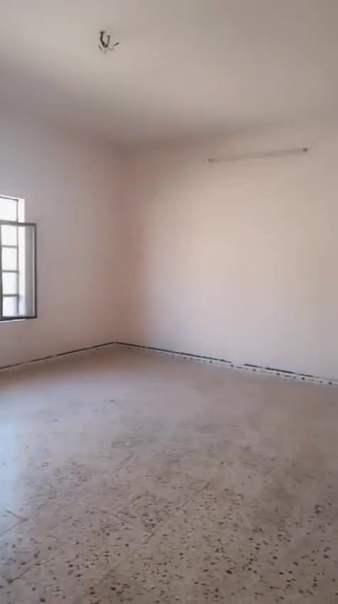 دار للايجار طابق ثاني غرفه نوم استقبال مطبخ وصحيات 🌹كركوك العروبه حي الحجاج 🌹سعر ٢٠٠الف الماء والكهرباء على صاحب الدار🌹 للتواصل على الواتساب ***********🌹
