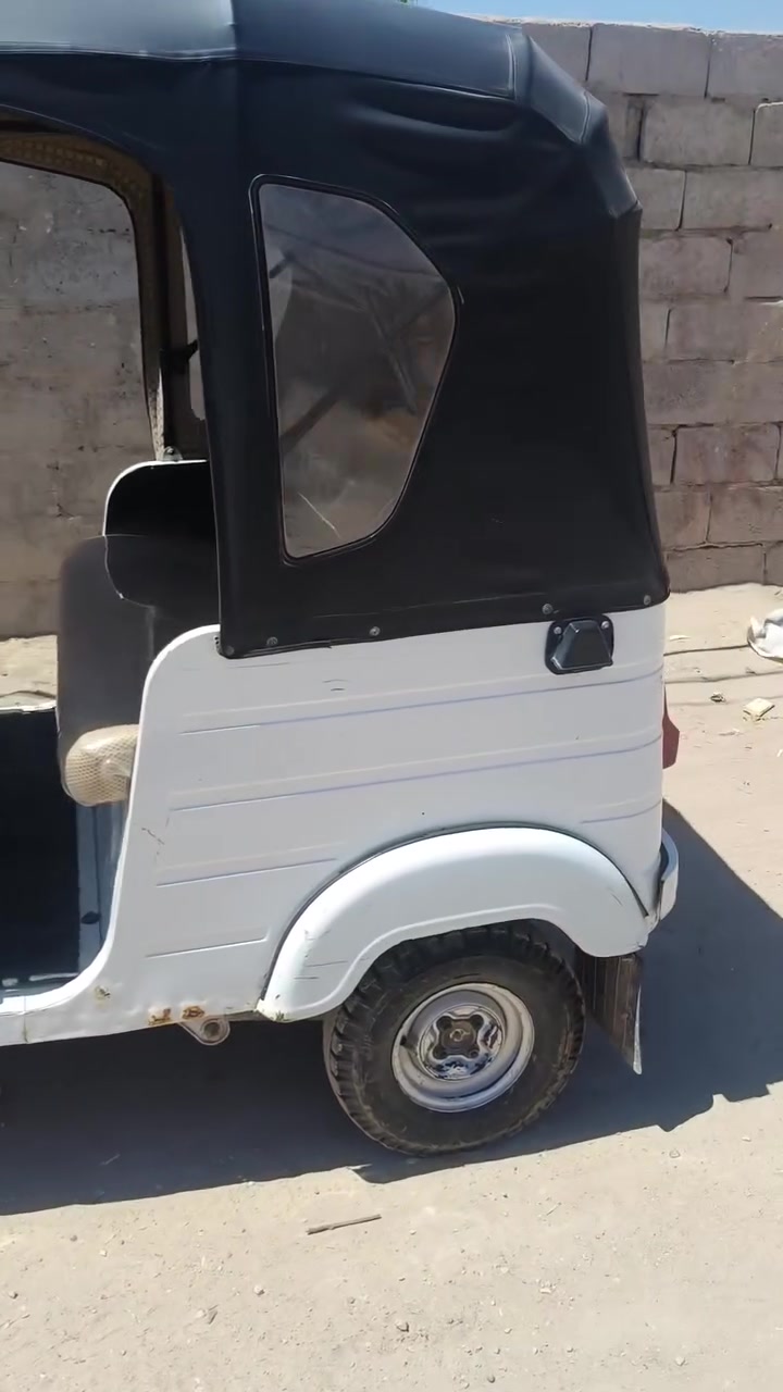 سلام عليكم تكتك 20 سنويه ورقم كربلاء 
محرك وكير مكفولات من التنقيص وتبيخير 
كهربائيات شغاله 
كشر بس الغود بيهن شخوط 
مكاني كربلاء سعر 6وربع وبي مجال شراي خابرني 
‏‪***********‬‏
