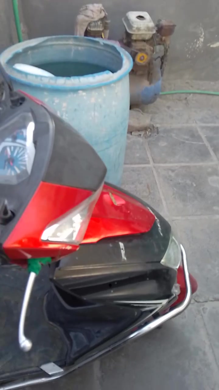 سلام عليكم سكنس للبيع الدراجه موديل 24 نظيفه كلش برغي ما مفتوح بيه توه طالعه من المجمع السعر 700وبيه مجال خاص موجود او رقم الهاتف ***********
