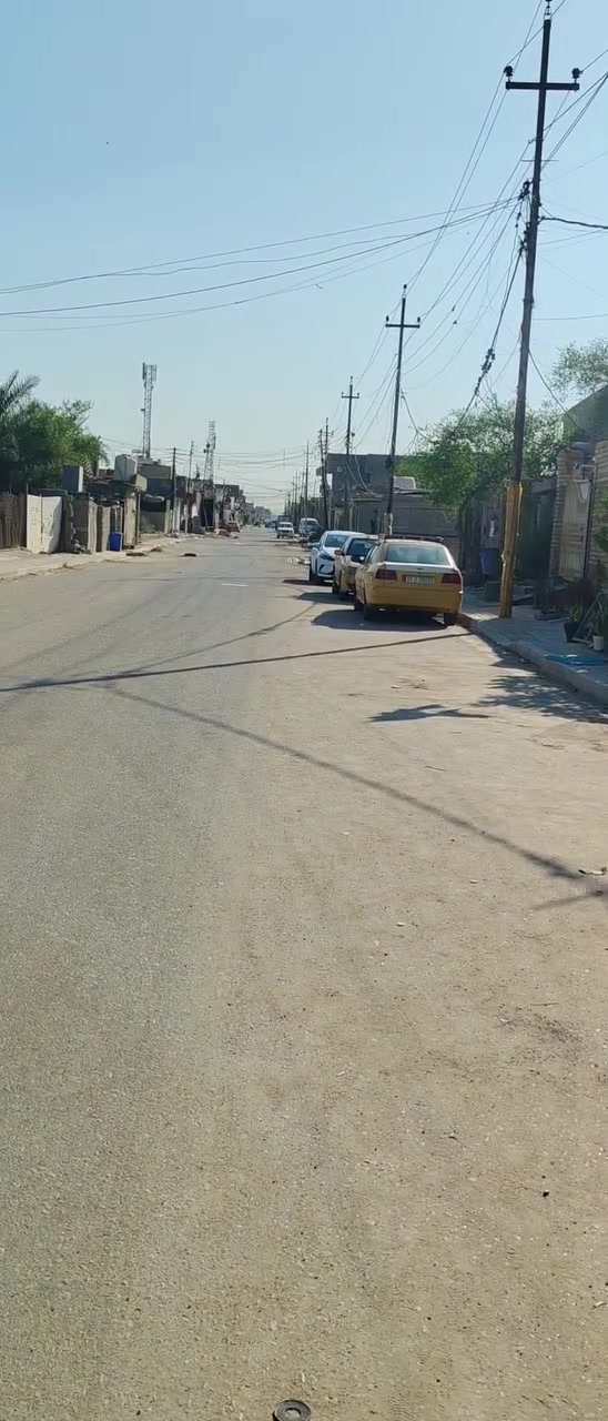 سلام عليكم دار للبيع الحميديه شارع سبيس كل تفاصيل داخل الفيديو بيت مساحته تقريبآ ١٩٠ ع شارع العام مقابيل مسبح ابو حسين موقع حلو وتجاري سعره ٦٥ وبي مجال لاستفسار تصال ع رقم ***********
