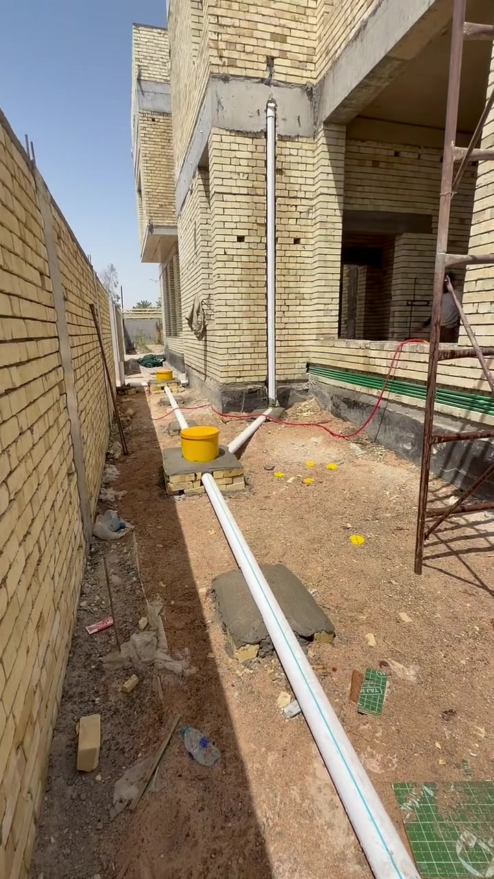 تاسيس خطوط الصرف الصحي 

***********
