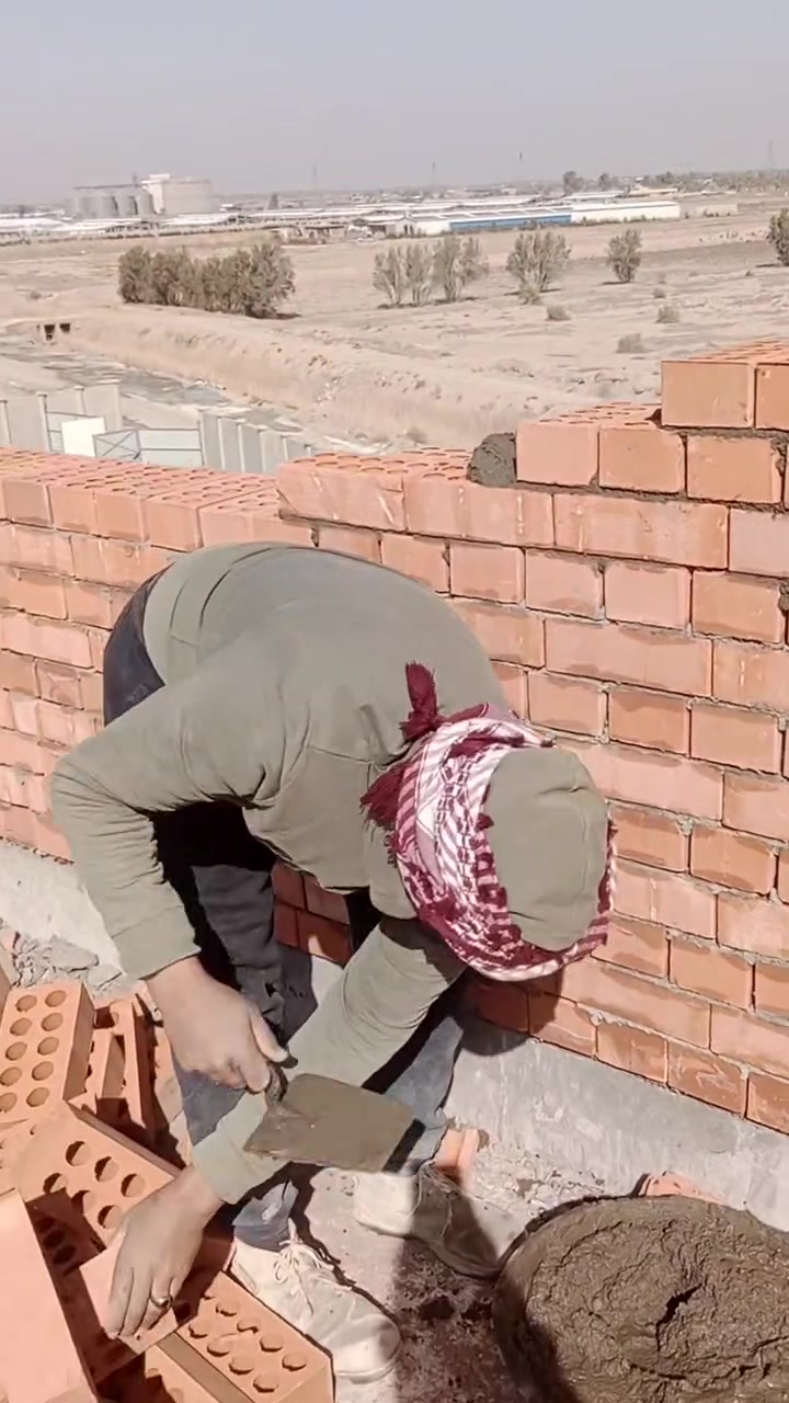 يوجد قدر بناء مصري شغل درجه اولى استلام مهندس اسعار مناسبه للجميع رقم الوتس ***********

