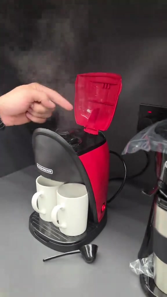☕ 3 خيارات لمكائن القهوة من Black+Decker، اختاروا اللي يناسب استخدامكم 👌 🔸 DCM750S-B5 • تحضير حتى 10 أكواب • إبريق زجاجي سعة 1.25 لتر • قوة 750 واط • لوح تسخين يحافظ على حرارة القهوة حتى 40 دقيقة • إيقاف تلقائي وسهلة التنظيف 🔸 DCT10-B5 • ماكينة قهوة مع كوب سفر • سعة 360 مل • قوة 650 واط • تشغيل بزر واحد • إيقاف تلقائي بعد 7 دقائق • مناسبة للدوام والسيارة والتنقل 🔸 DCM48-B5 • تحضير كوبين بنفس الوقت • خزان ماء 250 مل • قوة 370–450 واط • تتضمن كوبين سيراميك • تشغيل بزر واحد وسهلة التنظيف 🛡️ الضمان: سنتان استبدال من وكالة عين الفهد 🚚 توصيل متوفر لجميع محافظات العراق. #عبدالله_يورو #مكائن_قهوة #بلاك_اند_ديكر #قهوة #اجهزة_منزلية 
