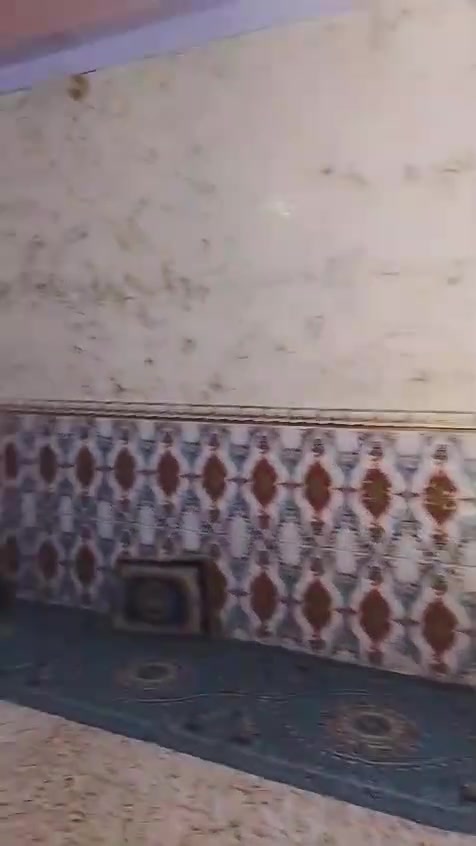 بيت للبيع  ١٠٠ متر واجه ٦نزال ٢٠ حي نضال المنطقه الأولى مقابيل ساحه العتبه مشروع مستقبلاء ***********
