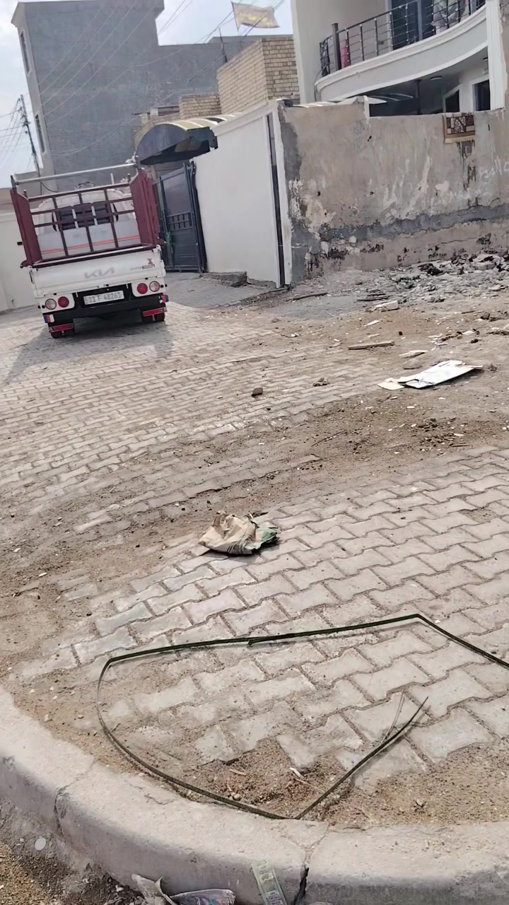 سلام عليكم قطعةارض للبيع المساحه 150 متر العنوان بغداد جسردياله الَمخازن الشهيلات طابو صرف  ***********
