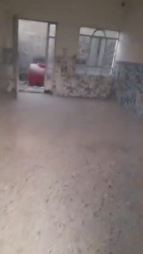 🏠 بيت للإيجار – موقع مميز في الحلة

📍 الموقع: حلة – محاربين، قرب مدرسة الجواهري

📐 المساحة: 175 متر

✨ تفاصيل البيت:
• غرفتان نوم
• كوريدور
• صالة خارجية
• طارمة
• مجمع صحيات خارجي
• گراج سيارات 🚗
• التفاصيل موضحة أكثر بالمقطع الفيديو 🎥

💰 سعر الإيجار: 325 ألف
💵 وبي مجال بسيط

📞 للاستفسار والتفاصيل:
***********

🏢 مكتب ركن بابل للعقارات
📍 الحلة، حي المعلمين، شارع مستشفى طيبة، مجاور حسينية موسى الكاظم.

🔑 نستقبل جميع العروض العقارية:
بيع • شراء • إيجار • أراضي • عقارات تجارية • عقارات زراعية • مزارع • بناء وترميم وجميع أنواع العقارات.

📲 للاستفسار أو عرض عقارك، تواصل ويانا على الرقم أعلاه أو راجع مكتبنا.
