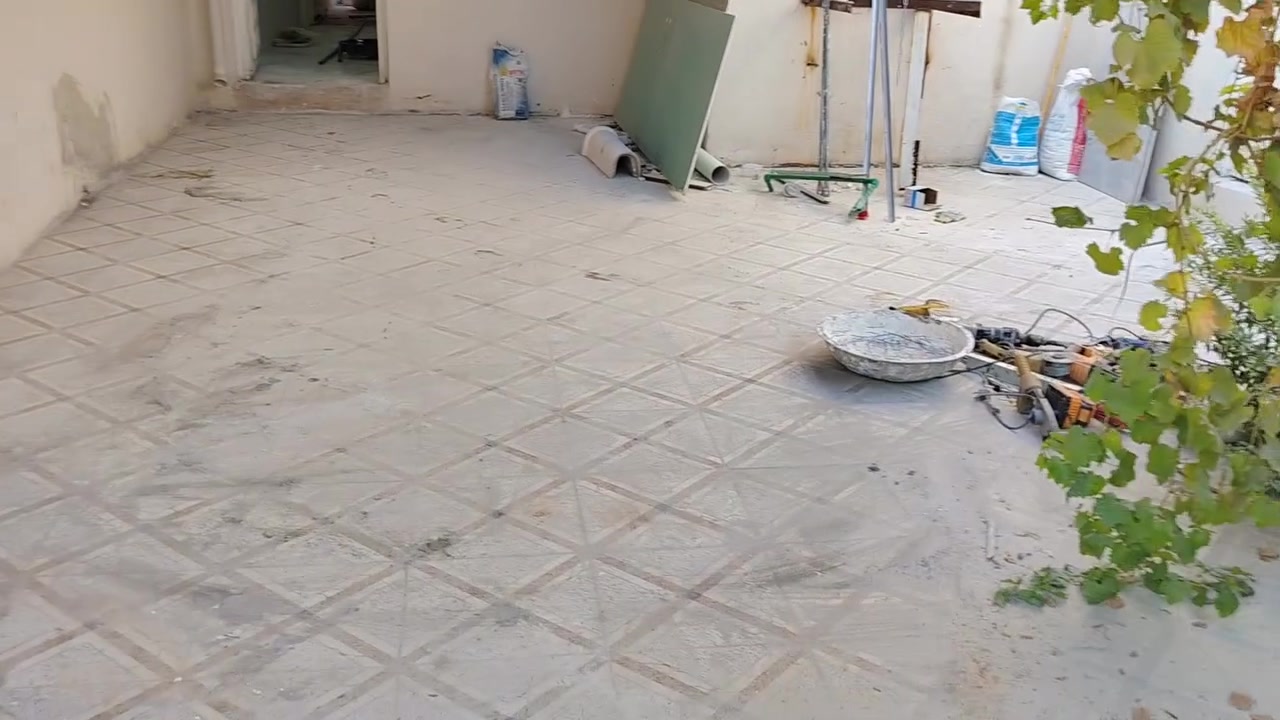 اني ابو سوته متواجد حاليا اي شي عندك نفايات انقاض تنضيف حدايق خابرني واجيك الباب البيت *********** بي واتساب متواجد حاليا
