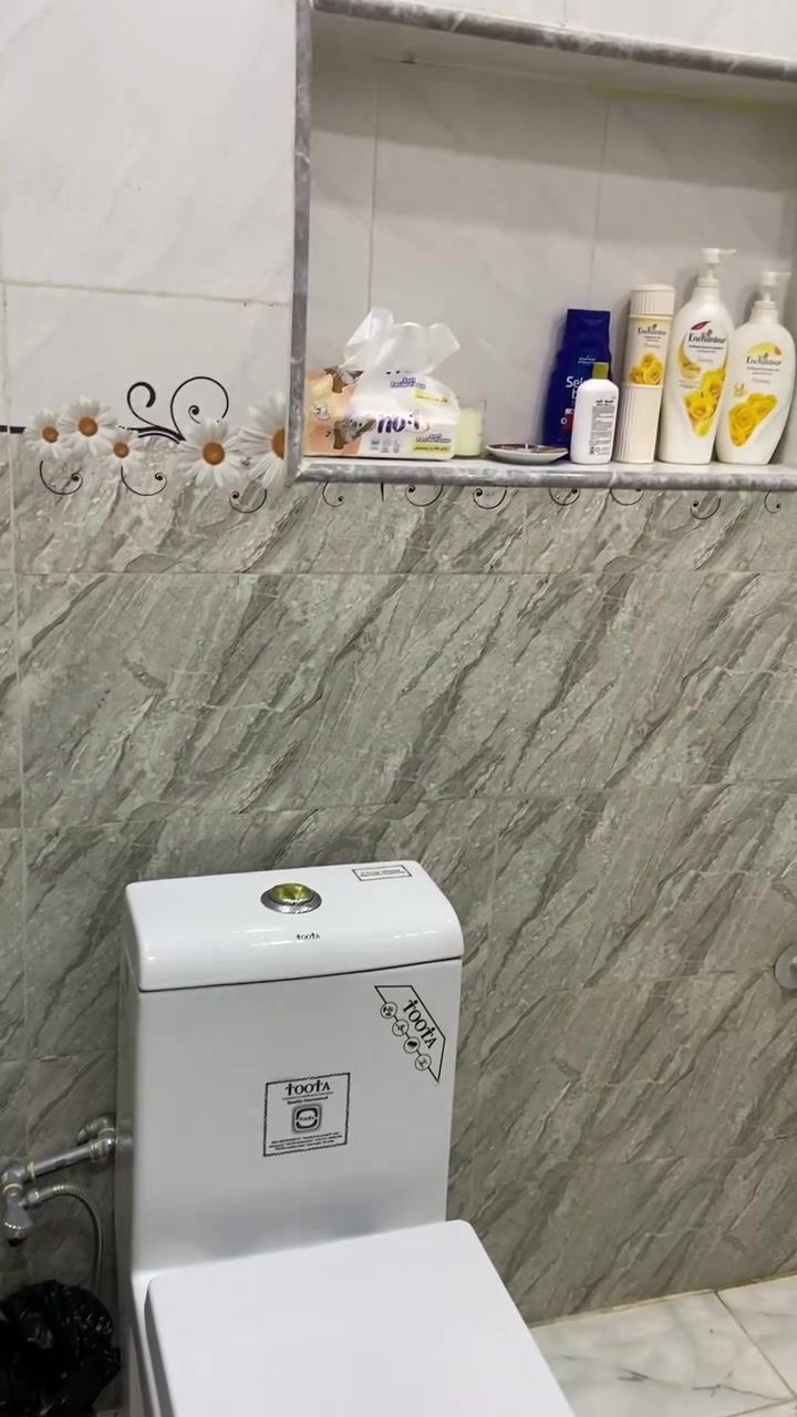 بيت فول زراعي الطوبجي 3 غرف نوم 3 حمامات مع ديكورات 65 متر سند 25 السعر 142 مليون
***********
