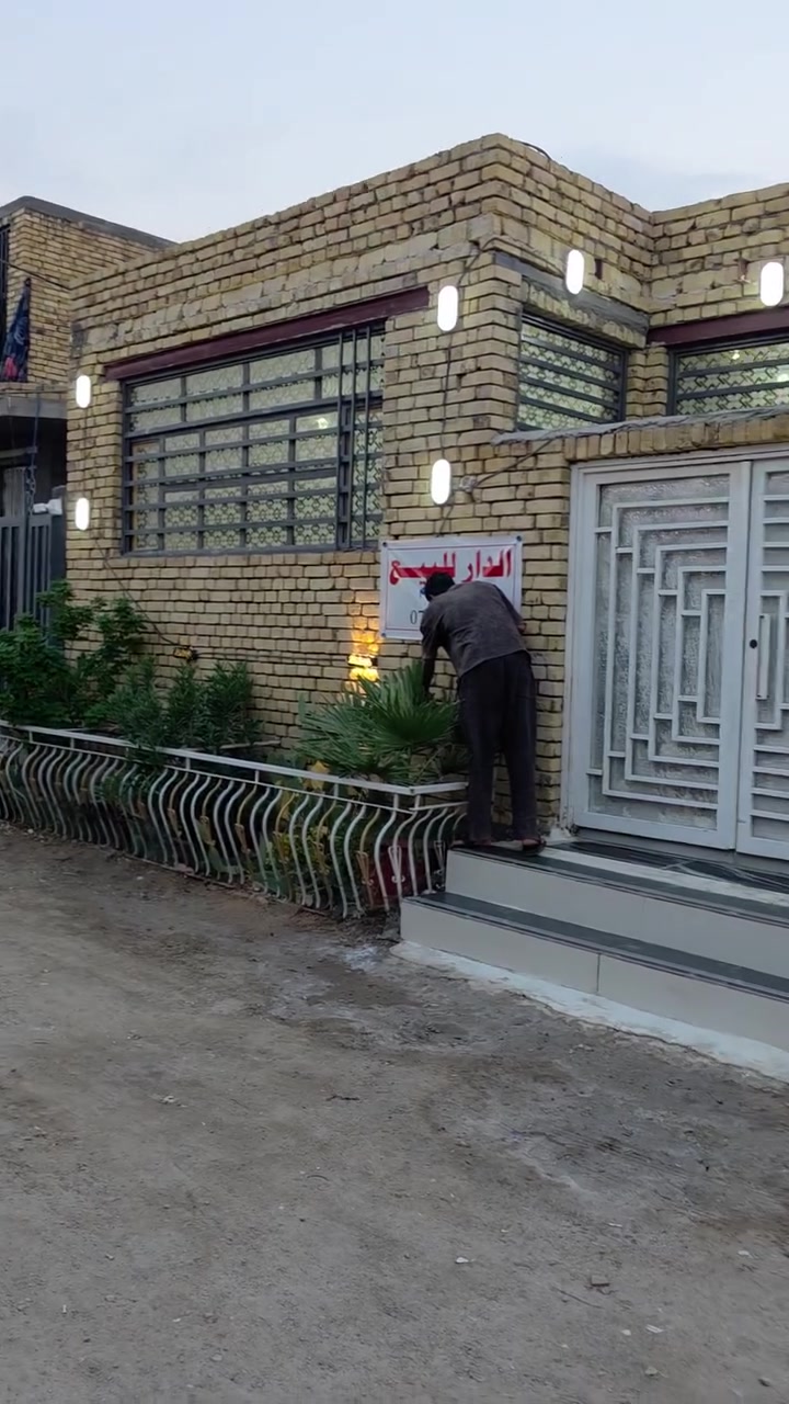 بيت زراعي • ١٠٠م • قرب مدرسة الواثق