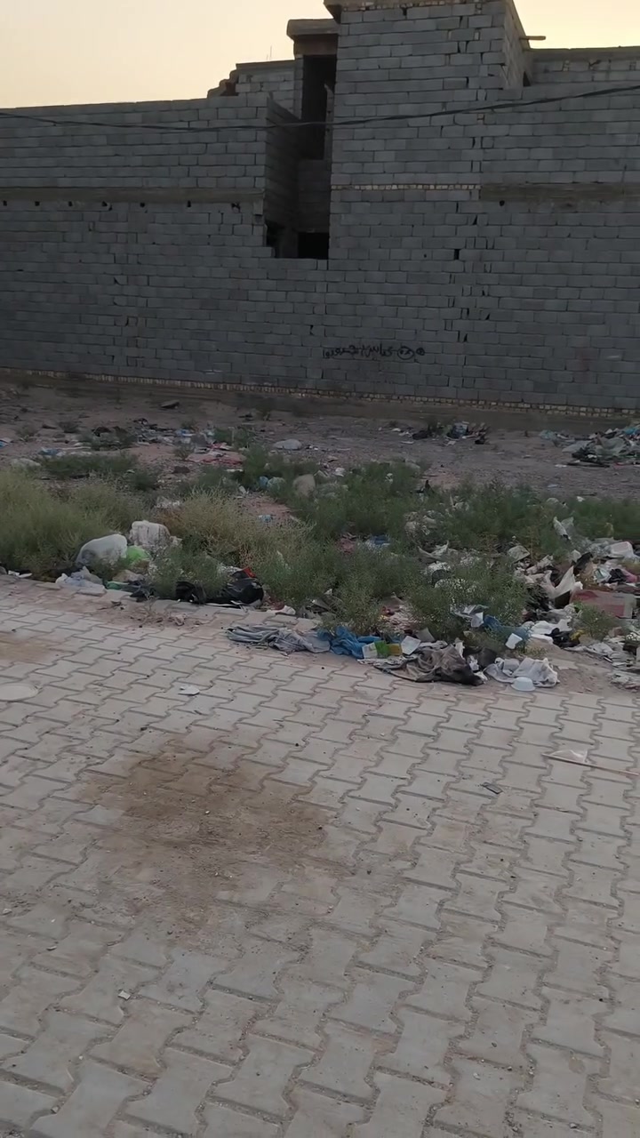 السلام عليكم _____ 
قطعه ارض  للبيع زراعي سند  25  بطن الركن 
بغداد _  المحموديه  _   حي جواهر  _   خلف فرفة 17 
                        خدمات كامله √ 
 المساحة  100  م     واجهة   7  م        نزال 14 ونص  م
 
للاستفسار ه‍ 
*********** 📞 واتساب

