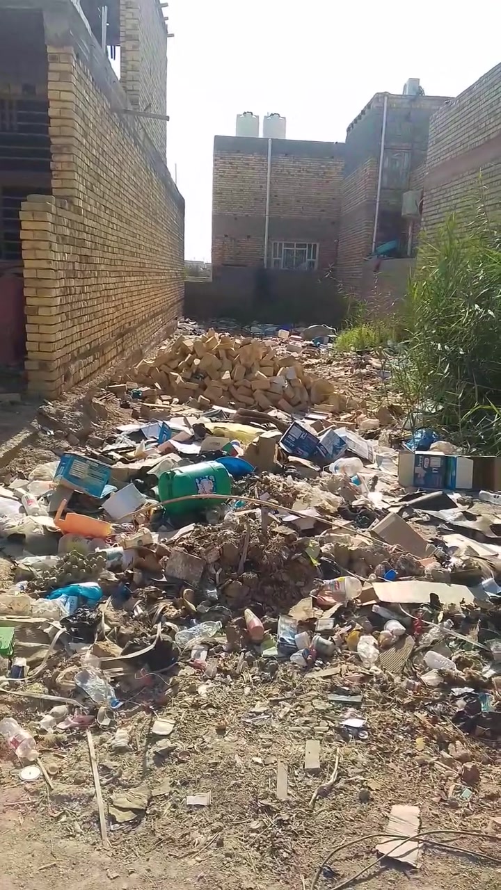 سلام عليكم
قطعه للبيع سند 25  بستان سيد كريم بلفرع الرابع من جهه تبليط بعير. مقابل جسر مشاة شياع وقريب للشارع. تقريب ربع قطعه بيها كافت لخدمات ماي مجاري دفن كهرباء. وشارع بيه جوره ناس اهل ولايه ناس طيبين.  وشارع عرضه 8امتار مساحتها. 150 واجها 6:15
ونزال 25 والله مكان مرتب

سعرها 25 وبيها مجال 
@***********
