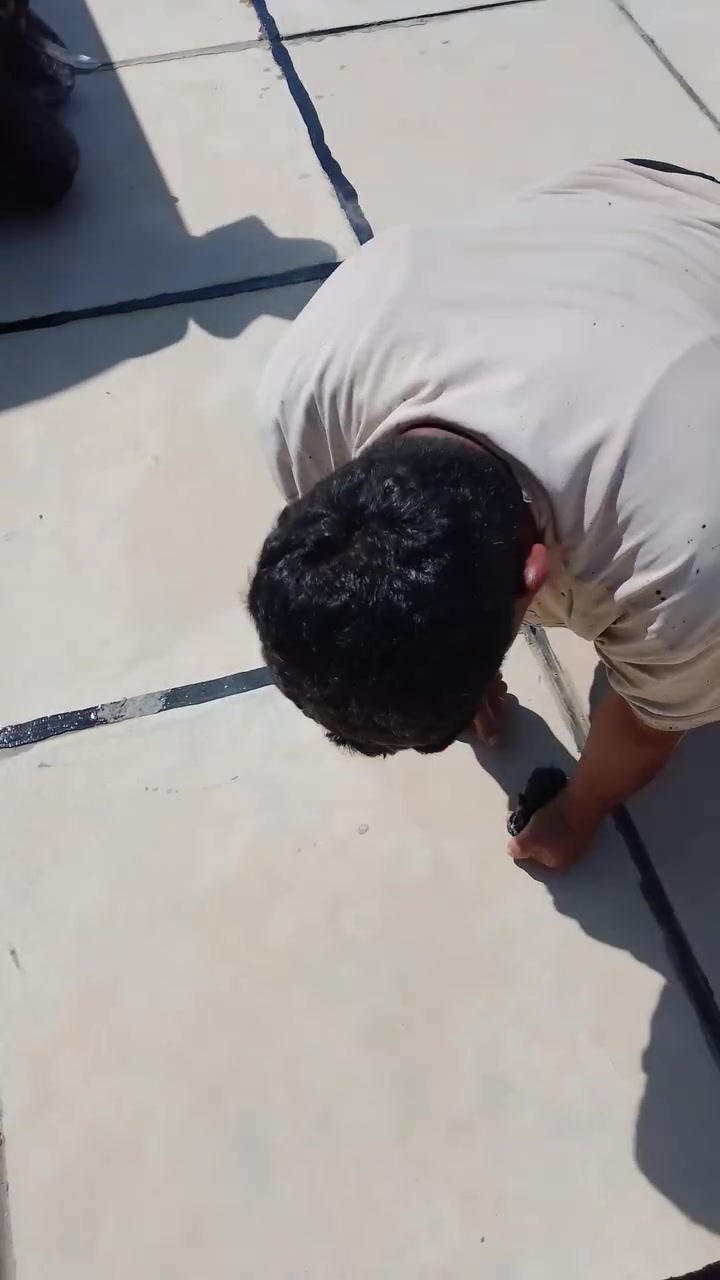 على بركة الله مستعدون للعمل الماستك وخلع وتجديد القديم الكافة الدوائر الحكومية والبيوت للاتصال ***********
