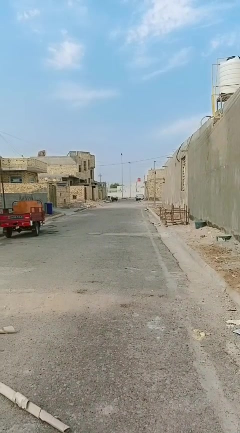 سلام عليكم بيت للبيع بحي الغدير الثانيه قرب الاربع سايدات مال السياسيين علا ساحه لبيت رقم بي معامله مساحته 200 متر الاستفسار علا الرقم ***********
