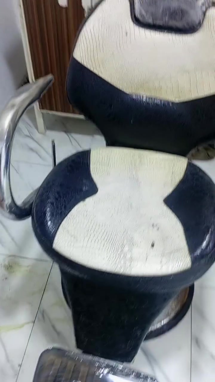 كرسي • البصره كرمه علي اللطيف • نظيف كلش
