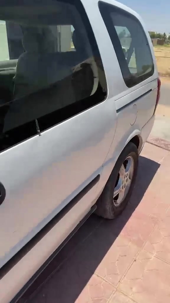 شوفرليت بلاندر ٧راكب ٢٠٠٧ مكينه جديدة ٣ قطع تبريد بيها  قطعتين صبغ للبيع او المراوس ٦٧ وبيها مجال ***********
