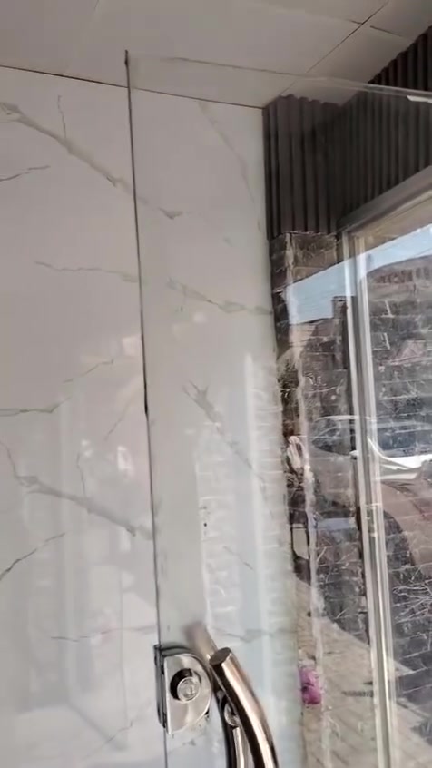 محل للايجار
المساحة 6×3 
كرادة داخل
 فرع رضا علوان ديكوره ممتاز وفيه مرافق داخليه معزولة..  
***********
