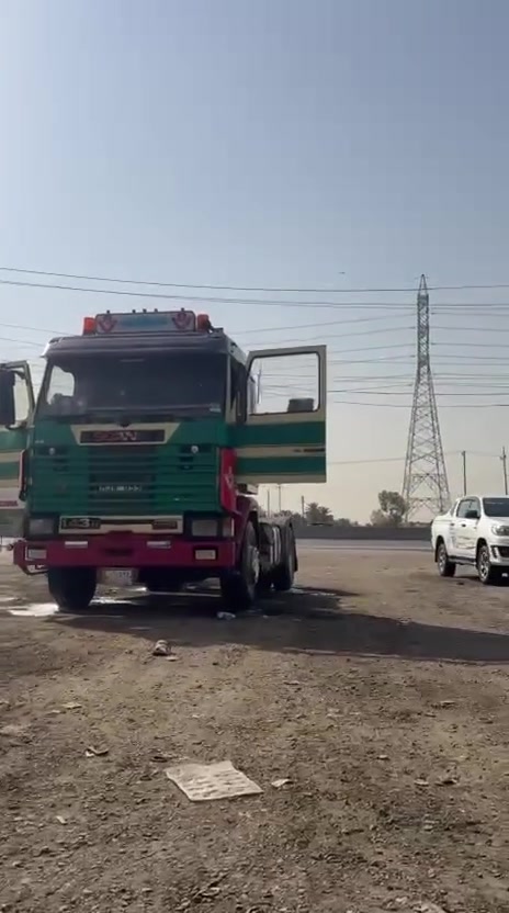سكانيا للبيع موديل 95 سيارة مكينه صفر ثمانيه سيارة كفاله عامه رقم بصرا شرط التحويل سيارة بيها بخار بدون تنقيص مكان السيارة بغداد ***********
