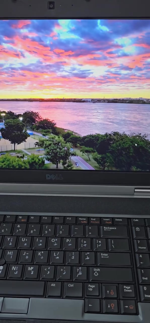 وجبة جديدة لابتوبات DELL

السعر 160 الف بي مجال 
لابتوب DELL
كور اي 5 
الجيل الثالث 
الرام 8
الهارد 500 
حجم الشاشة 15

شحن يدوم من ساعة الى ساعتين
يصلح للدراسة 
لطلاب الكليات 
و كتابة البحوث 

ملحقات الجهاز شاحنة اصلية مع جنطة هديه 
***********
